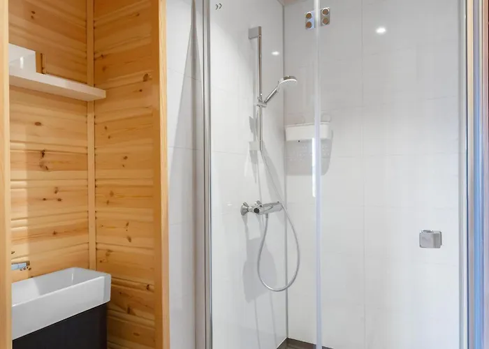 Solstrale 6p Semesteranläggning (resort) *